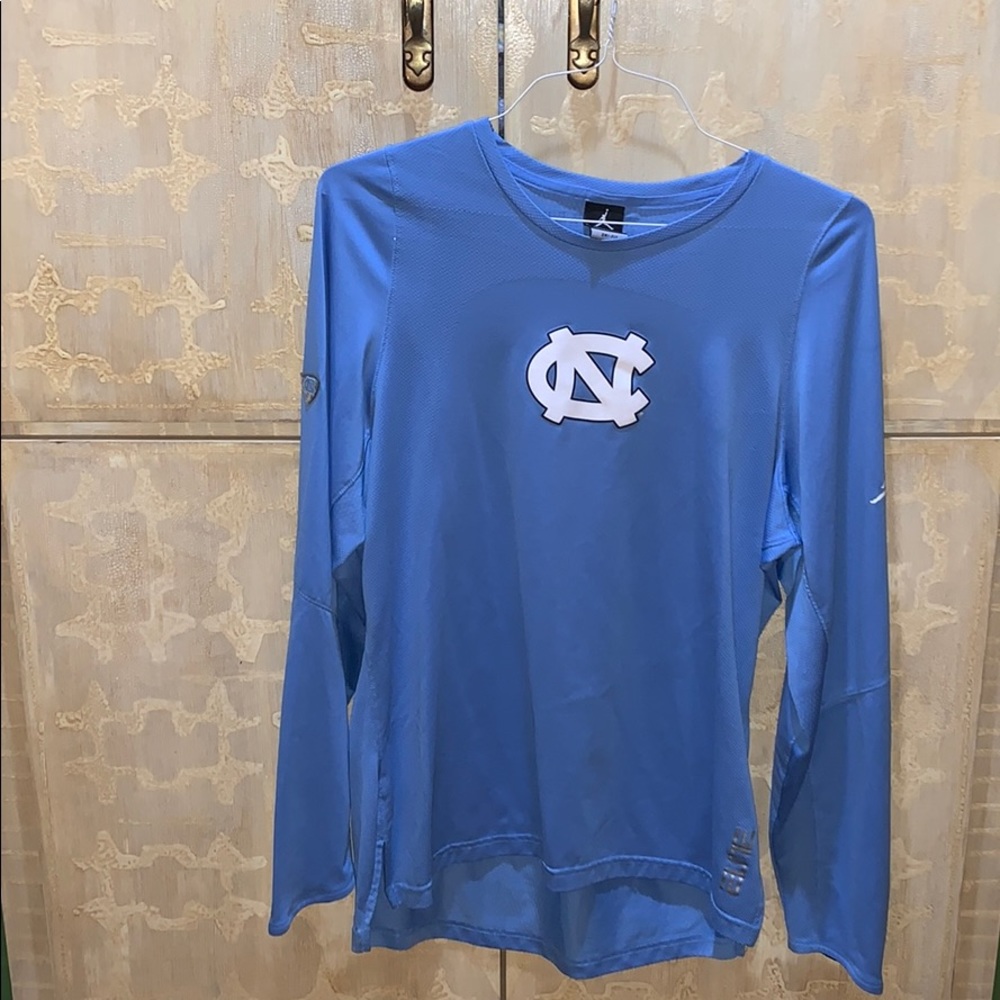 Brand Jordan North Carolina Tar Heels long sleeve